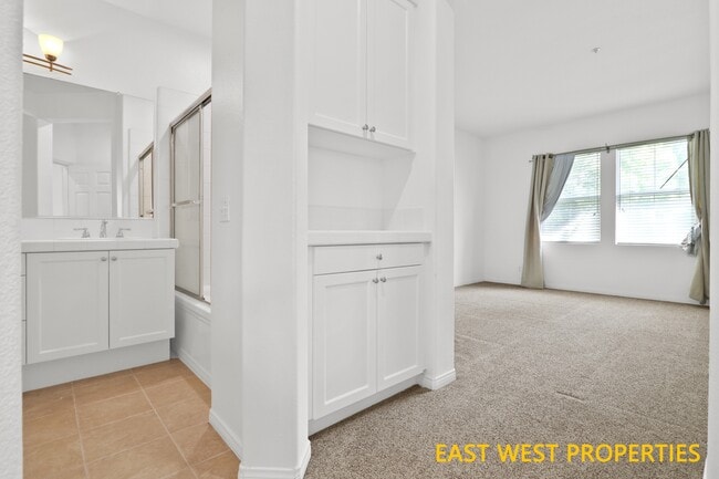 Building Photo - 42 Burlingame