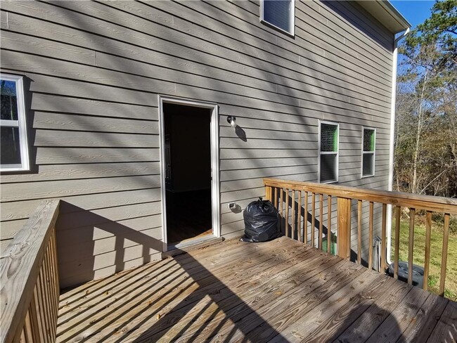 Building Photo - 11 Darling Ln