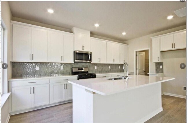 Building Photo - 1208 High Fls Ln