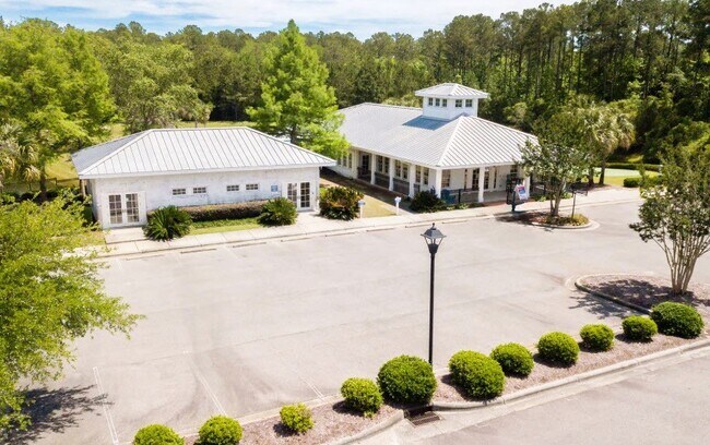Building Photo - 694 Hadley Ct SE