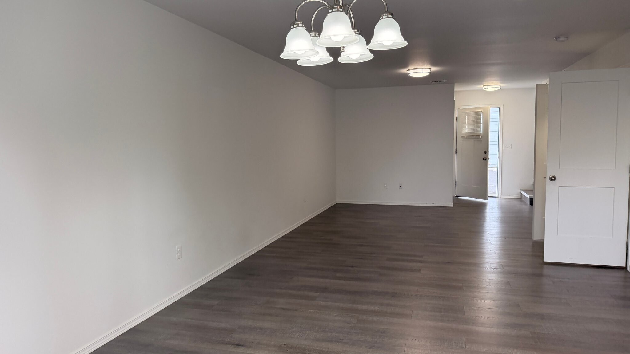 Building Photo - 2625 W Marina Dr