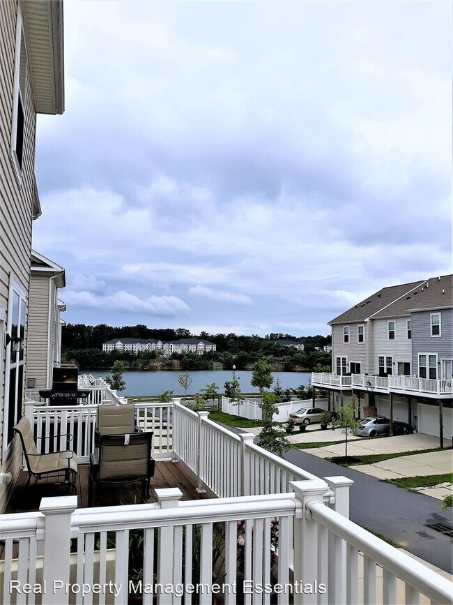 Building Photo - 4 br, 3.5 bath House - 508 Cobble Dr