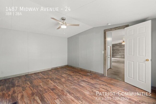Building Photo - 1487 Midway Ave