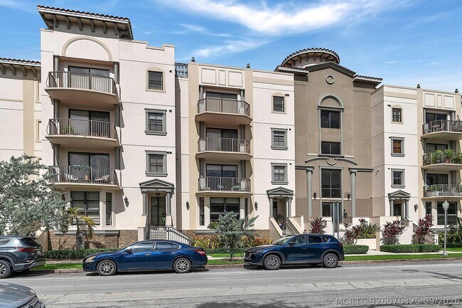 Building Photo - 1650 Galiano St