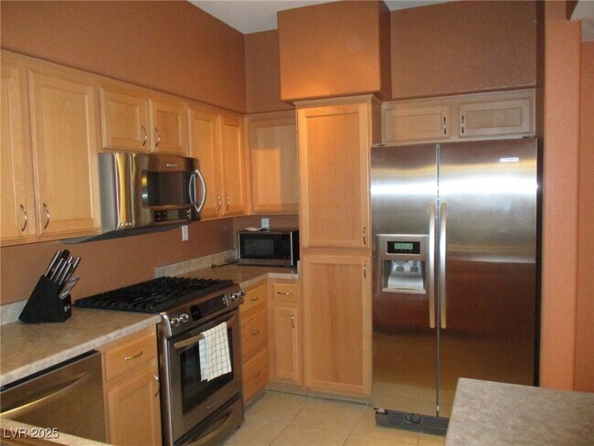 Building Photo - 8777 W Maule Ave