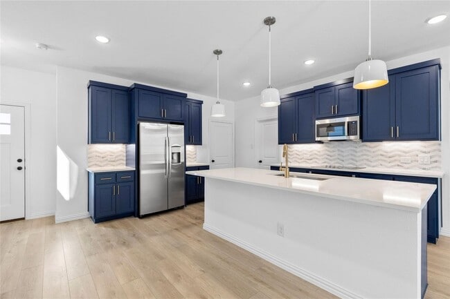 Building Photo - Brand-New 2025 Home in Gated Community Near Downtown Dallas