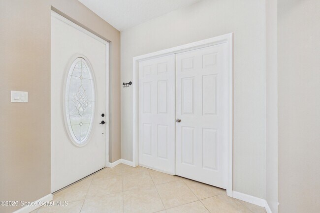 Building Photo - 551 Loxley Ct
