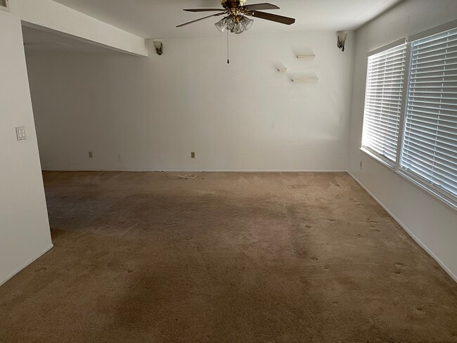 Building Photo - 16026 Timberhill Ln