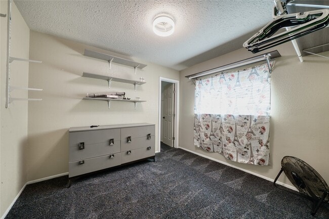 Building Photo - 10127 Fernstone Ln