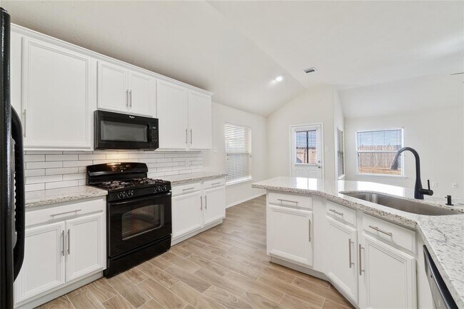 Building Photo - 2818 Lockeridge Pines Dr