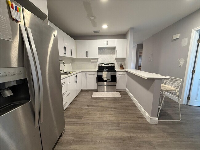 Building Photo - 20862 Vinesta Cir