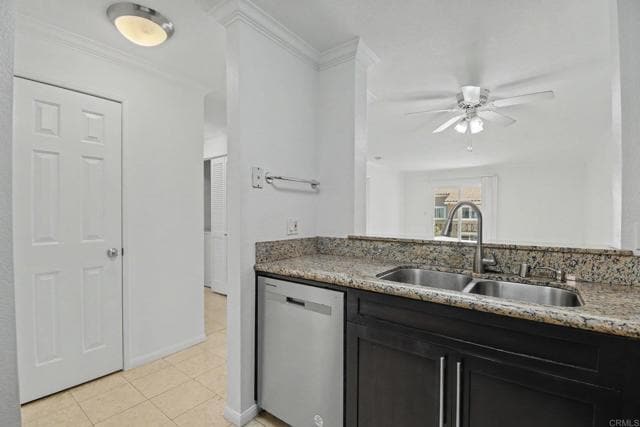 Building Photo - 7405 Charmant Dr