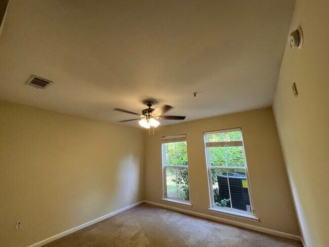 Building Photo - 14-1414 Jones