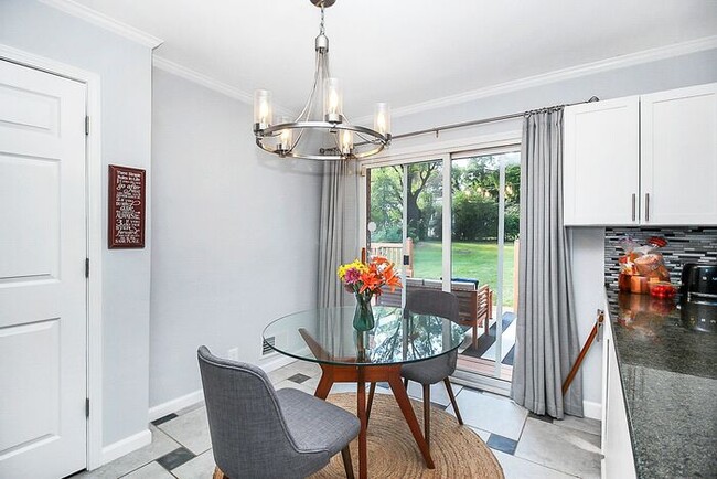 Building Photo - Charming 3BD/2BA Ranch in Selwyn Park!