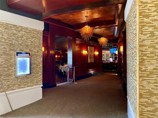 Building Photo - 5220 Seawall Blvd