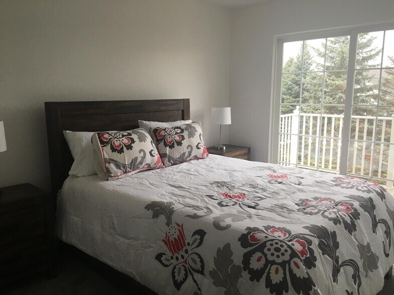 Bedroom with Walk-Out Balcony - 5294 Brookemonte Cir