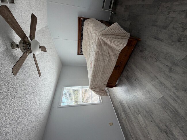 Building Photo - 142 Maryvale Dr