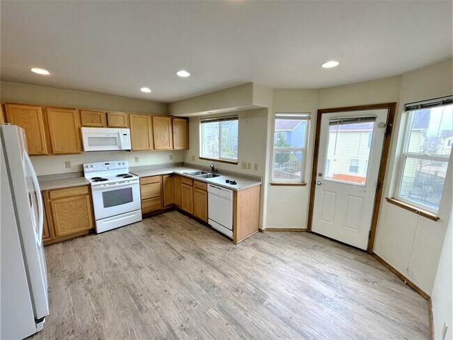 Building Photo - 2185 Sage Grouse Ln