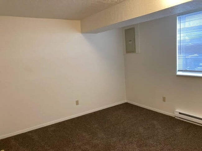 Building Photo - 12704-12706 E 31st Ave