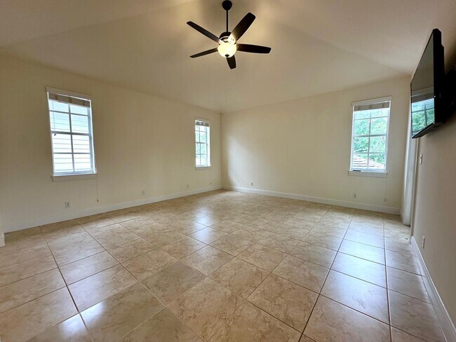 Building Photo - 224 W Bay Cedar Cir