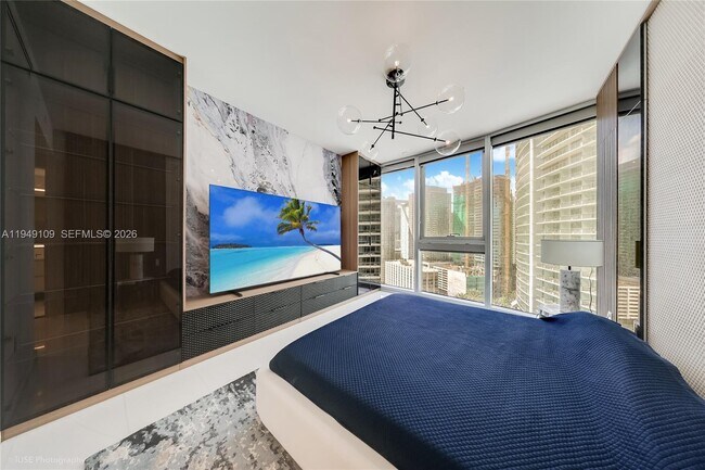 Building Photo - 300 Biscayne Blvd Way