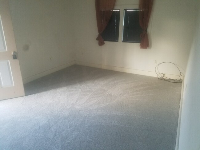 Building Photo - 718 Orange St