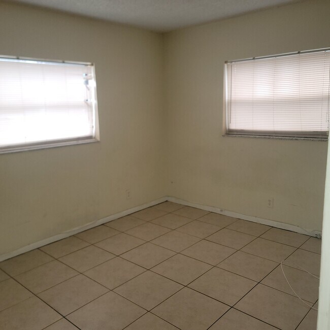 Building Photo - 7311 NW 37th St