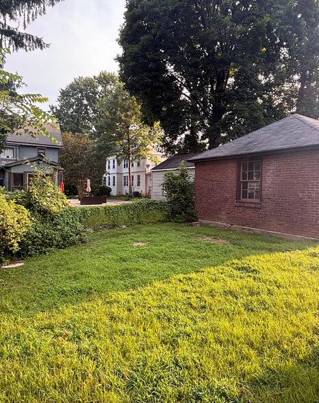 Building Photo - 47 W La Crosse Ave
