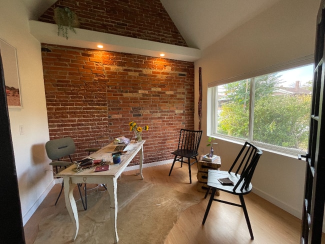 Building Photo - 4456 Clay St