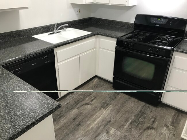 Building Photo - 2409 W 227th