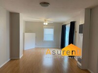 Building Photo - Great 1 bed 1 bath available Now!