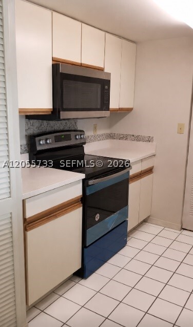Building Photo - 9901 Westview Dr