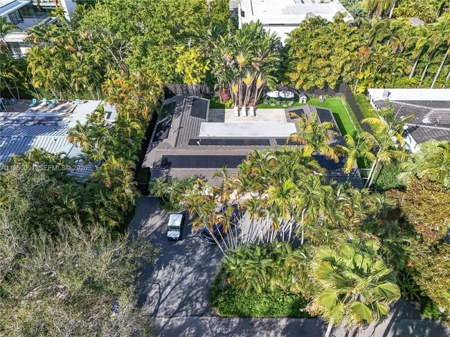 Building Photo - 3625 Battersea Rd