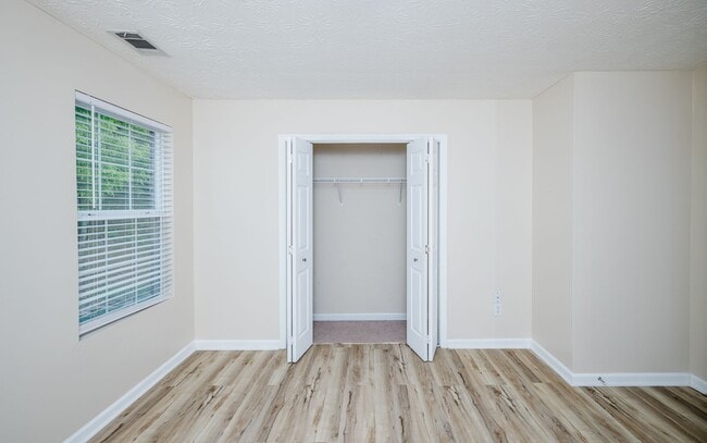 Building Photo - 705 Porter Ln