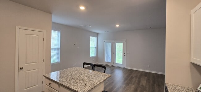 Building Photo - 1230 Mason Dl