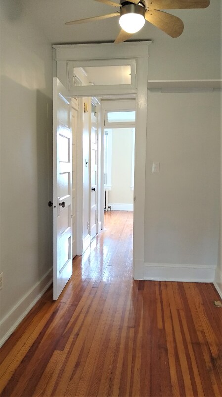 Building Photo - 1121 Oates St NE