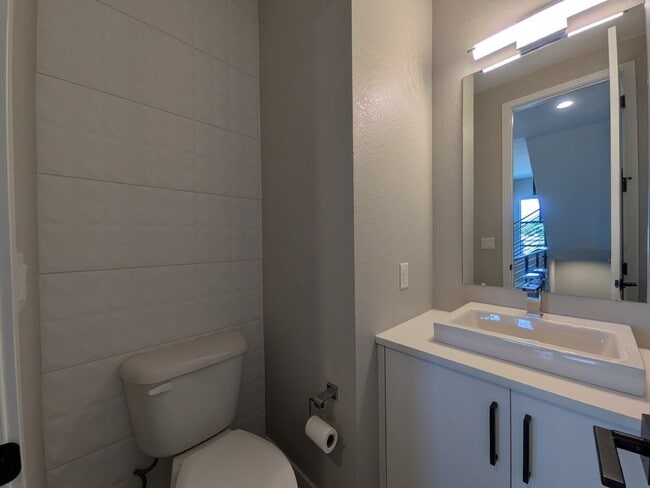 Building Photo - 5009 S Prince Pl
