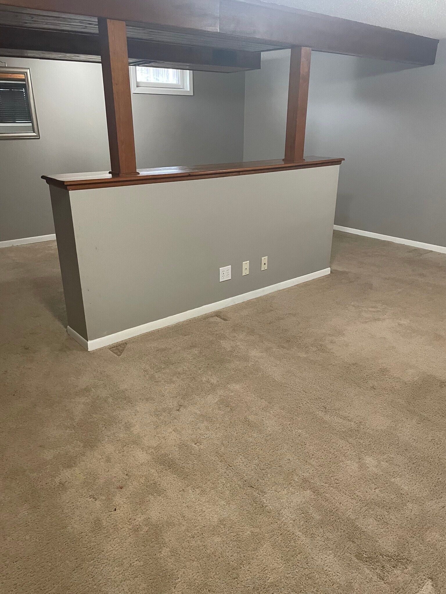 Building Photo - 2718 W 59th St