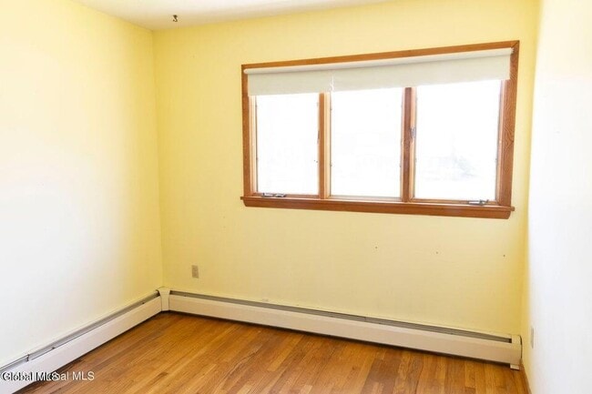 Building Photo - 17 Cedarwood Drive