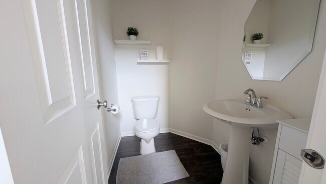 Building Photo - 29W730 Cambridge Ct