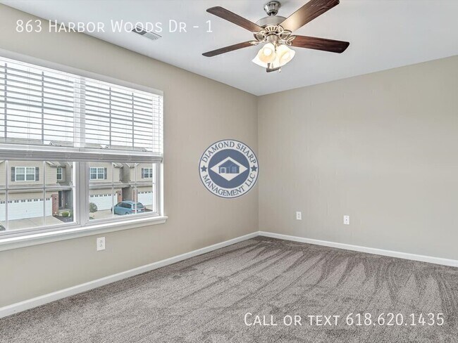 Building Photo - 863 Harbor Woods Dr