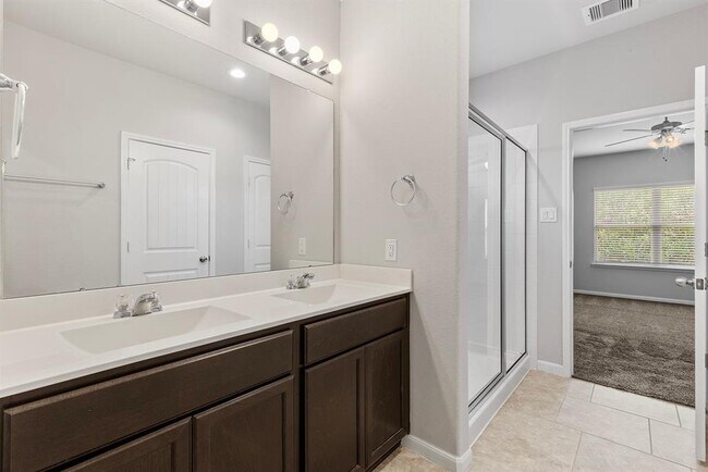 Building Photo - 12123 Parade Park Pl