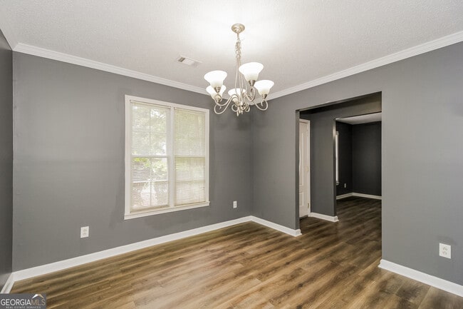 Building Photo - 10993 Clearwater Dr