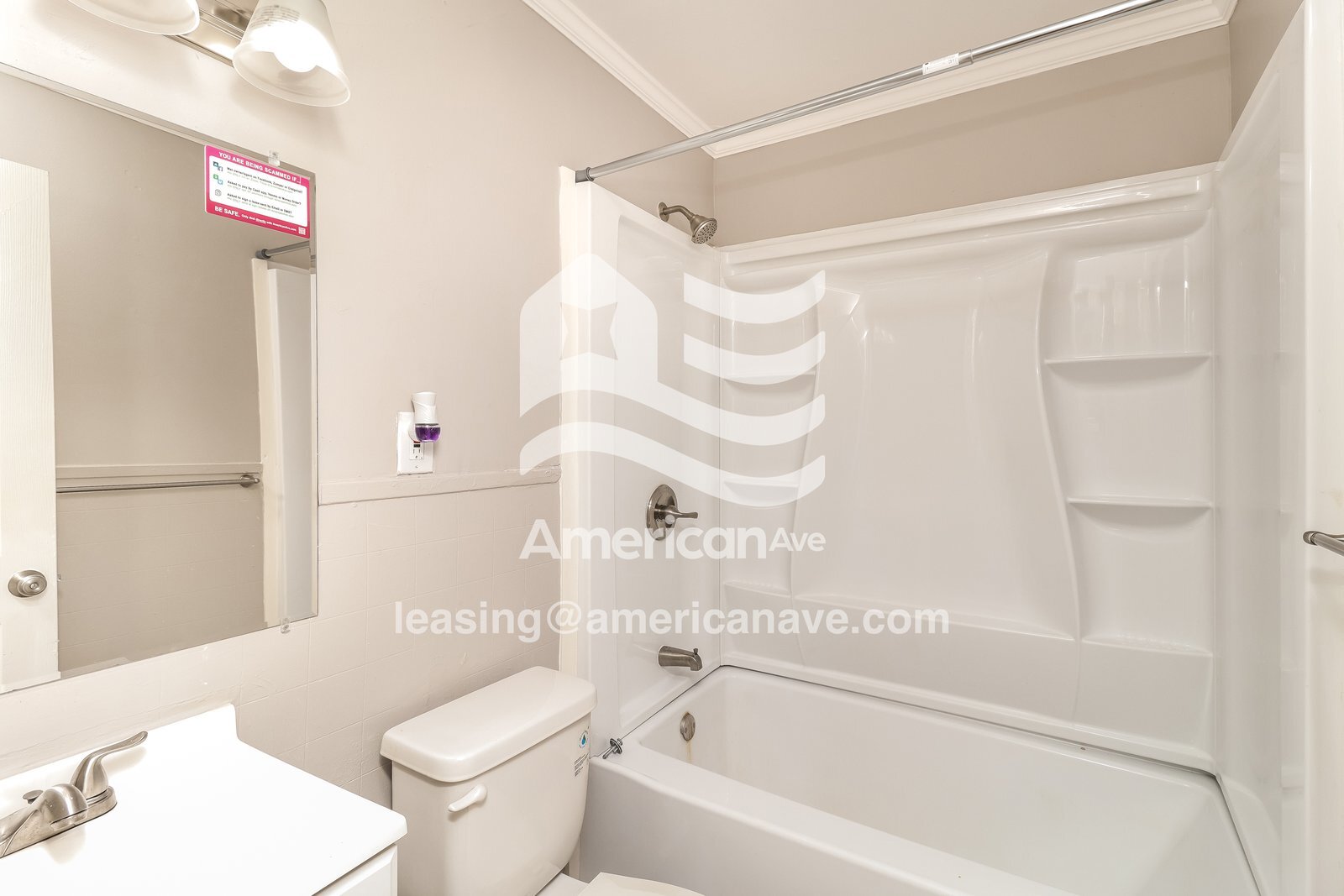 Building Photo - 3815 Newman Ave