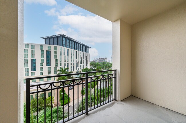 Building Photo - 550 Okeechobee Blvd