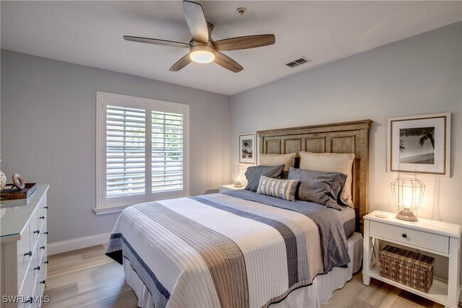Building Photo - 4161 Sawgrass Point Dr