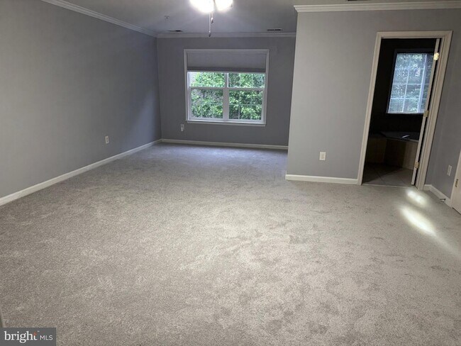 Building Photo - 10634 Heather Glen Way