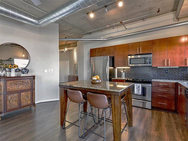 Building Photo - 1001 Belleview St