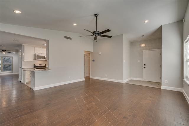 Building Photo - 2909 White Oak Ln