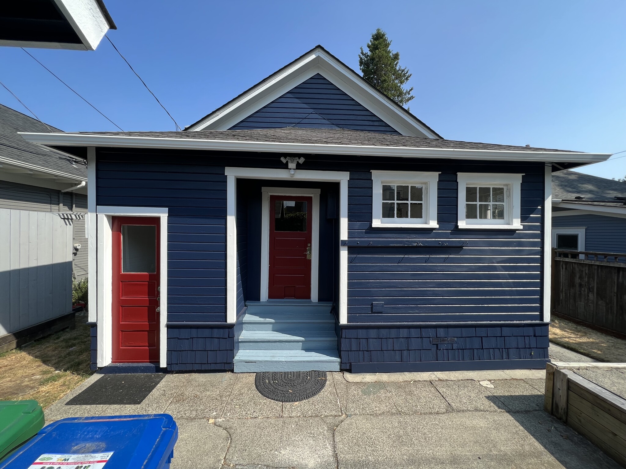 Building Photo - 5511 Brooklyn Ave NE